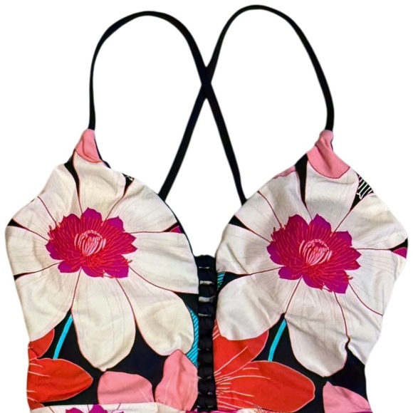 La Blanca Multi Full Bloom Reversible One-Piece Swimsuit - Picture 6 of 16